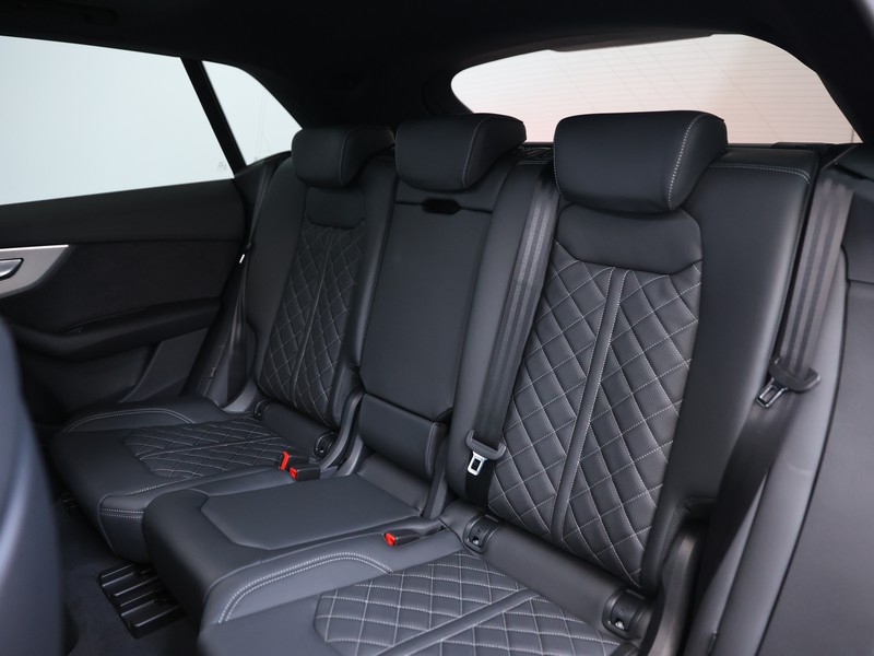 Audi Q8 55 3.0 tfsi e s line edition quattro tiptronic