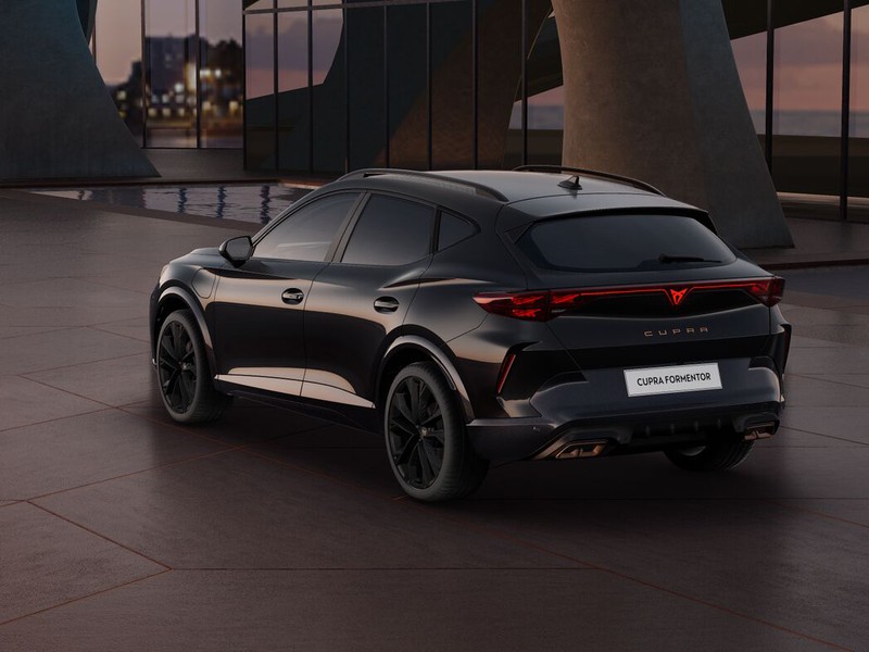 Cupra Formentor 1.5 e-hybrid dark night 204cv dsg