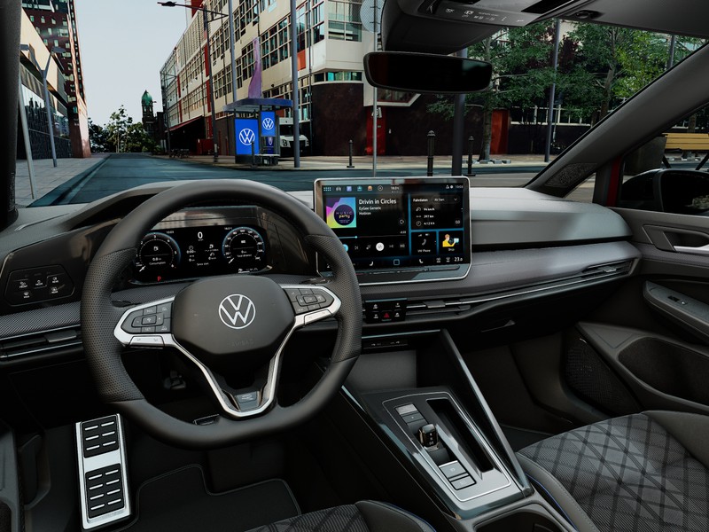 Volkswagen Golf 2.0 tdi r-line plus 150cv dsg