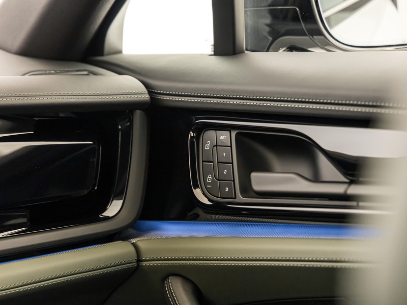 Porsche Panamera 4 E-Hybrid