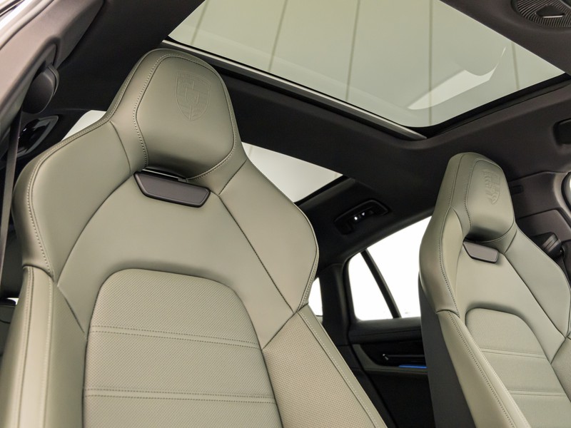 Porsche Panamera 4 E-Hybrid