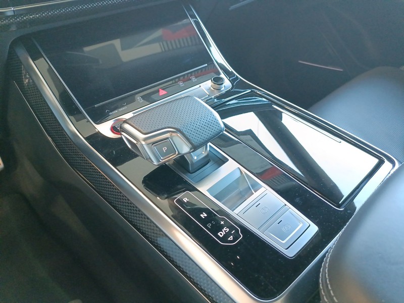 Audi SQ8 s4.0 tfsi sport attitude quattro tiptronic
