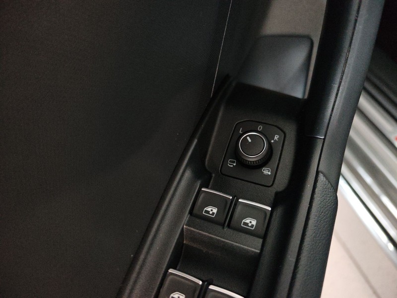 Audi A1 sportback 30 1.0 tfsi identity black 110cv