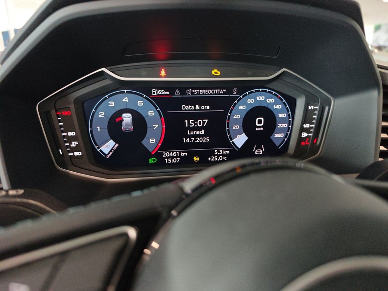 Audi A1 sportback 30 1.0 tfsi identity black 110cv