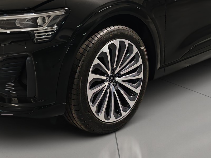 Audi Q8 e-tron 55 s line edition quattro