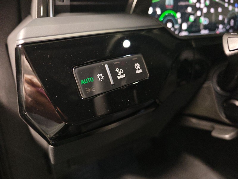 Audi Q8 e-tron 55 s line edition quattro