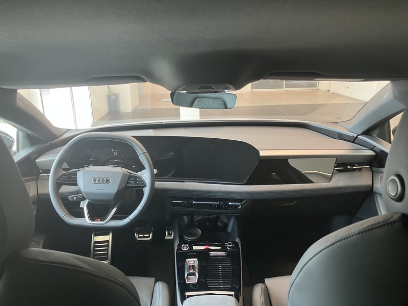Audi A6 e-tron avant e-tron performance business advanced 367cv