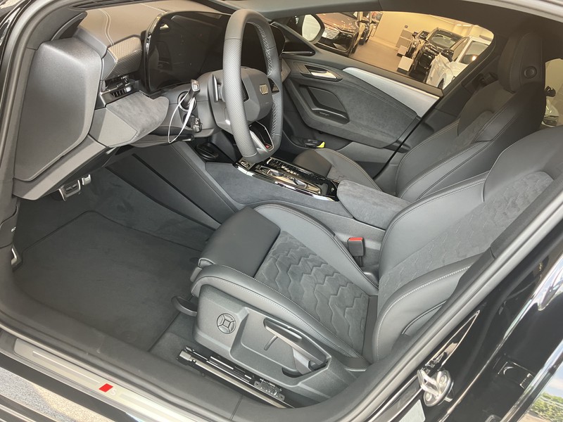 Audi A6 e-tron avant e-tron performance business advanced 367cv