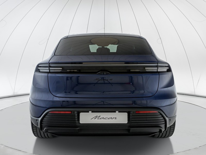 Porsche Macan 4
