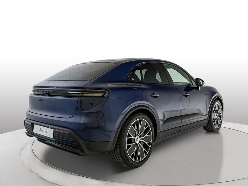 Porsche Macan 4