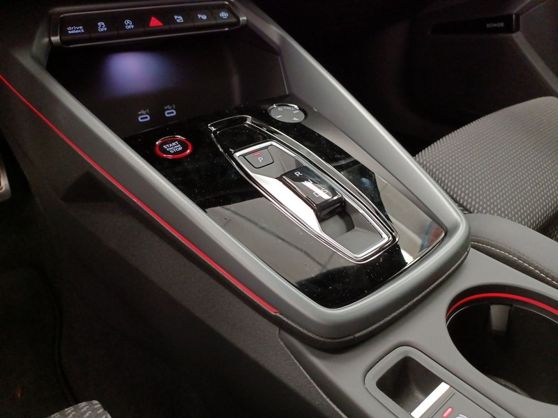 Audi S3 sportback 2.0 tfsi sport attitude quattro s-tronic