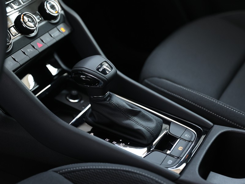 Skoda Karoq 2.0 tdi evo executive 150cv dsg