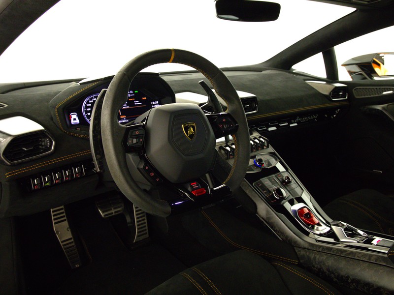 Lamborghini Huracan coupe 5.2 performante 640 awd