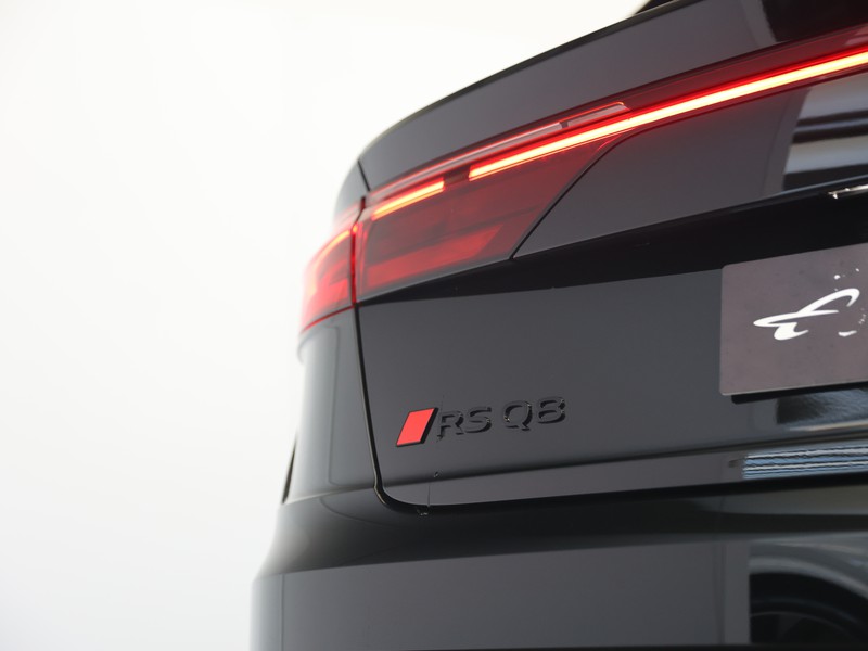 Audi RSQ8 rs 4.0 mhev 48v 600cv tiptronic
