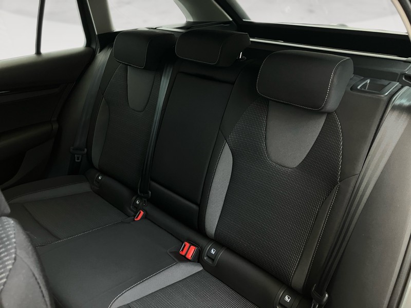 Skoda Octavia wagon 1.5 e-tec executive dsg