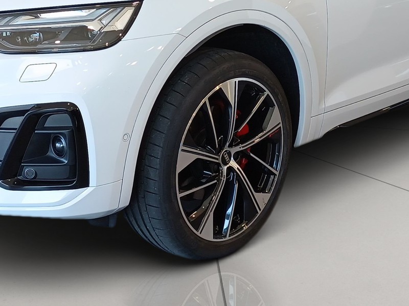 Audi Q5 40 2.0 tdi mhev 12v identity black quattro s-tronic