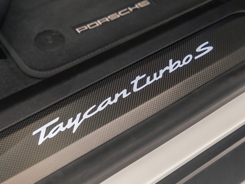 Porsche Taycan turbo s 5p.ti