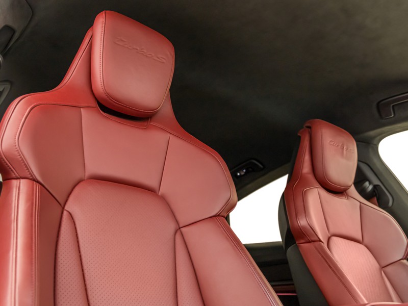 Porsche Taycan turbo s 5p.ti