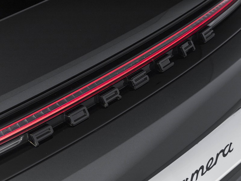 Porsche Panamera 4 E-Hybrid