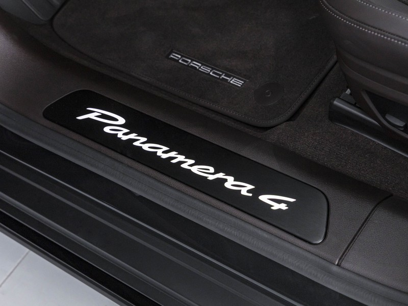 Porsche Panamera 4 E-Hybrid