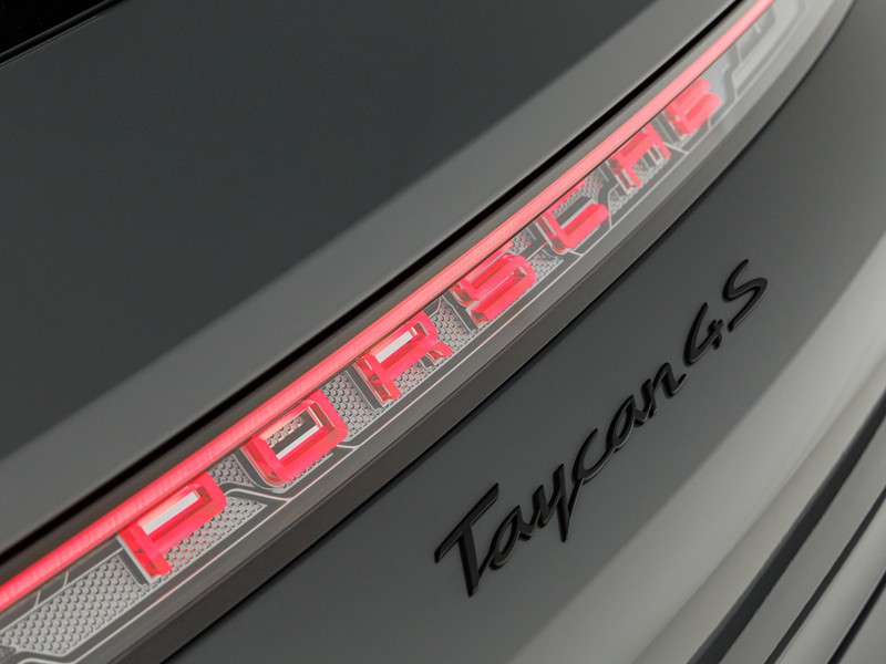 Porsche Taycan cross turismo 4s