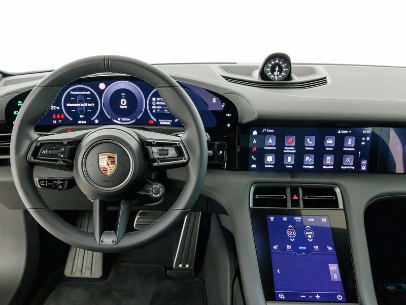 Porsche Taycan cross turismo 4s