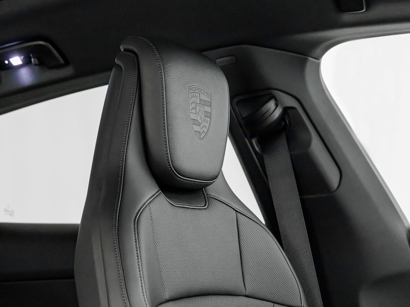 Porsche Taycan cross turismo 4s