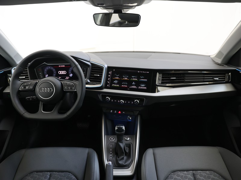 Audi A1 sportback 30 1.0 tfsi identity black 116cv s-tronic