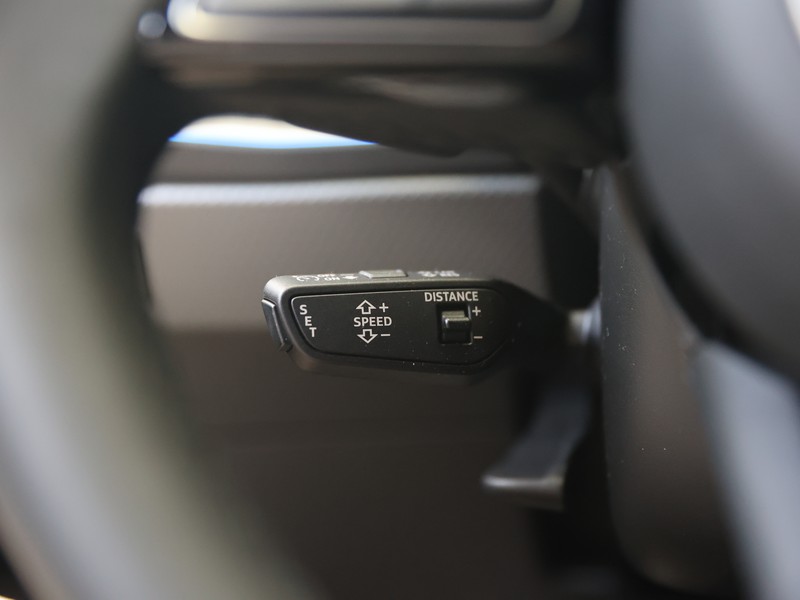 Audi A1 sportback 30 1.0 tfsi identity black 116cv s-tronic