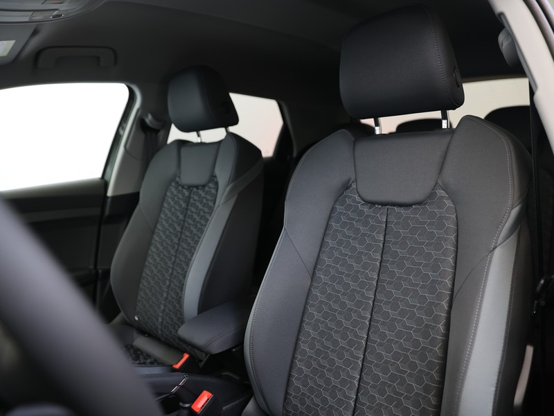 Audi A1 sportback 30 1.0 tfsi identity black 116cv s-tronic