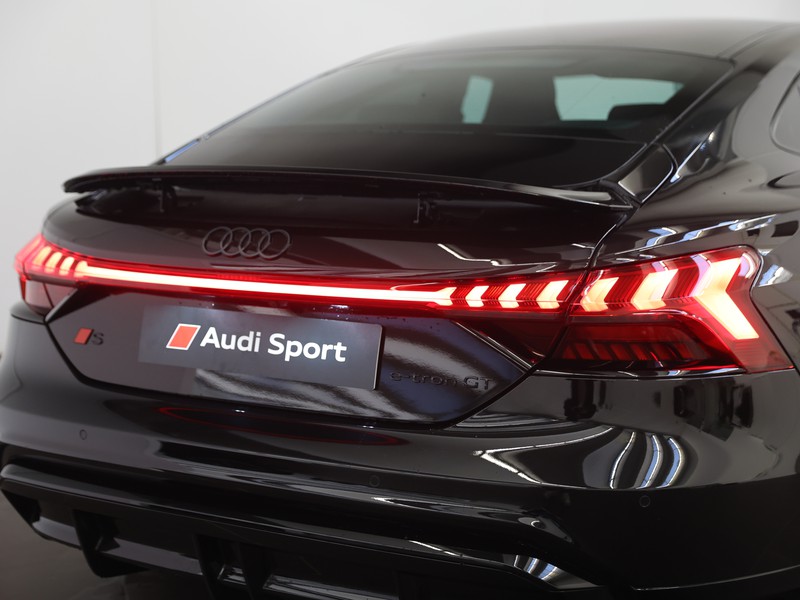 Audi e-tron GT s quattro