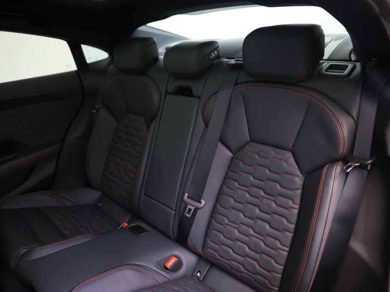 Audi e-tron GT s quattro