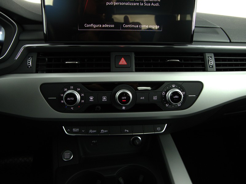 Audi A4 avant 30 2.0 tdi mhev business 136cv s-tronic