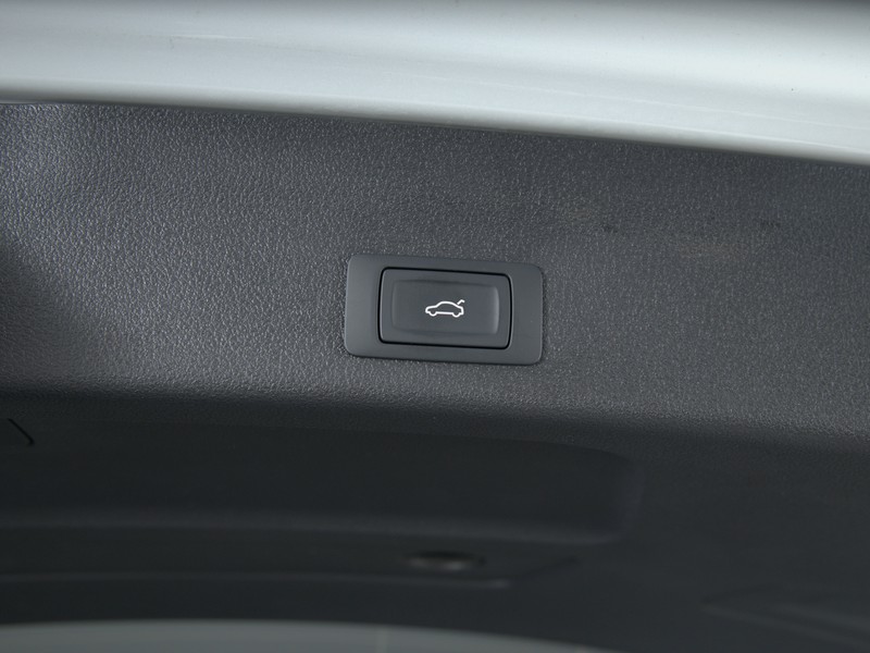 Audi A6 Avant S line edition 40 TDI quattro S tronic