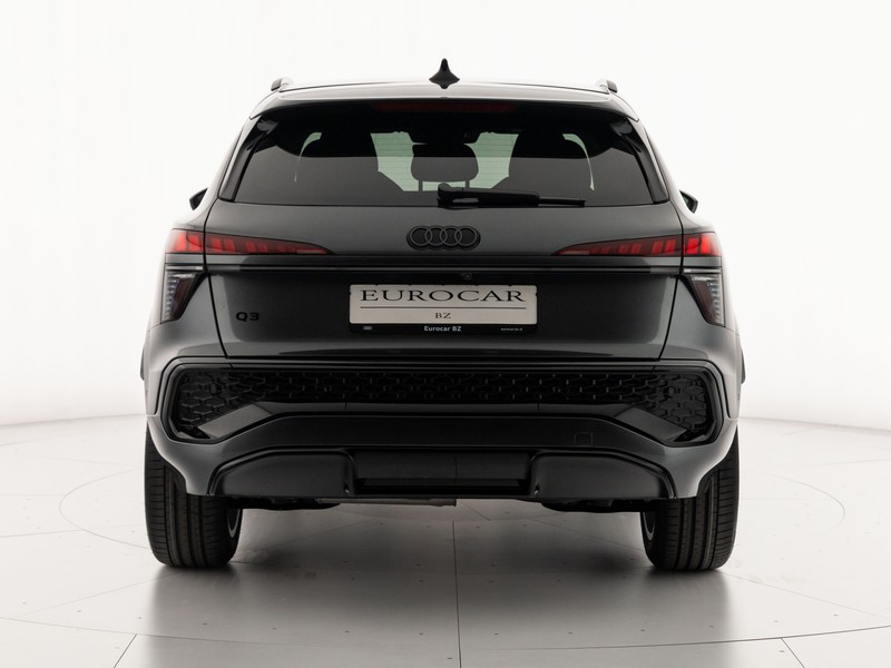 Audi Q3 2.0 tdi s line edition 150cv s-tronic