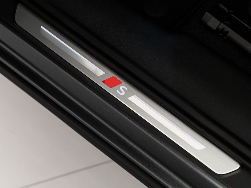 Audi Q3 2.0 tdi s line edition 150cv s-tronic