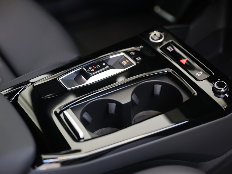 Audi A6 e-tron A6 Av. e-tron    315  E1i