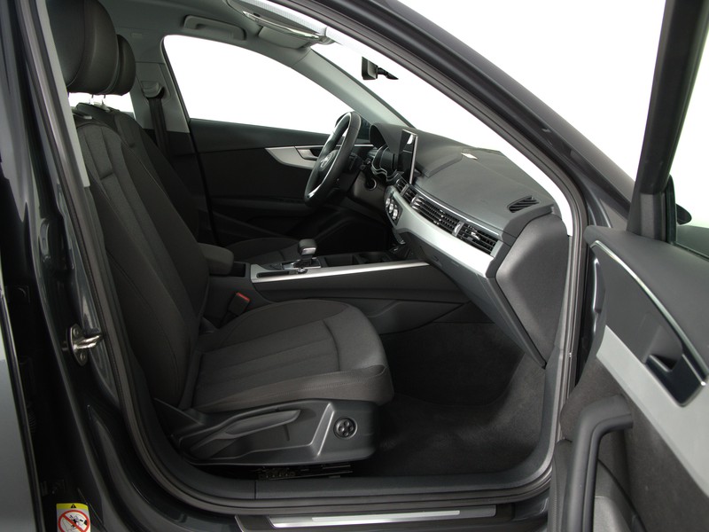 Audi A4 avant 30 2.0 tdi mhev business 136cv s-tronic