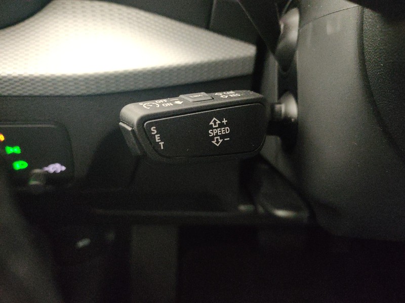 Audi Q2 35 TDI Business Advanced S tronic