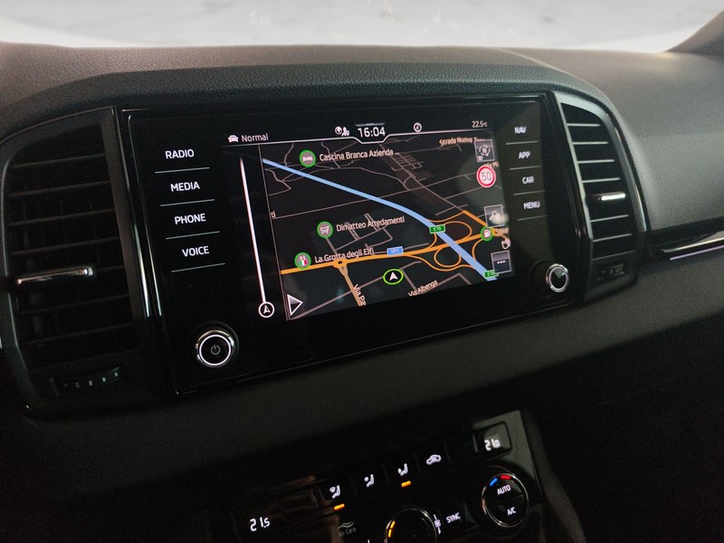 Skoda Karoq 1.5 tsi sportline dsg