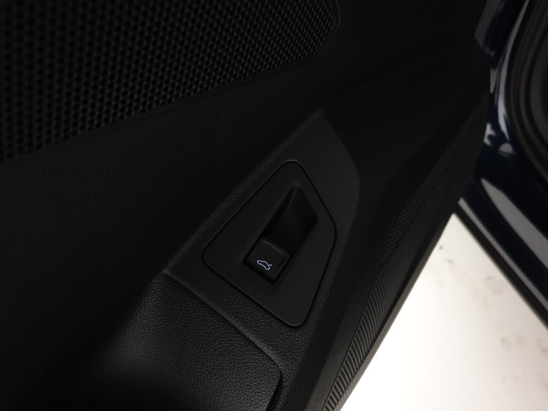 Volkswagen Touareg 3.0 v6 tdi scr r-line 286cv auto