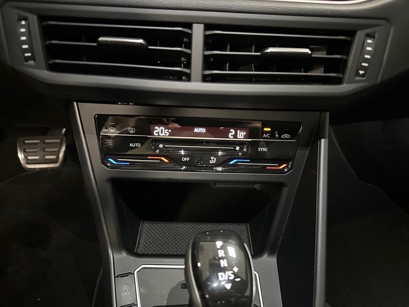 Volkswagen Taigo 1.0 tsi r-line 110cv dsg