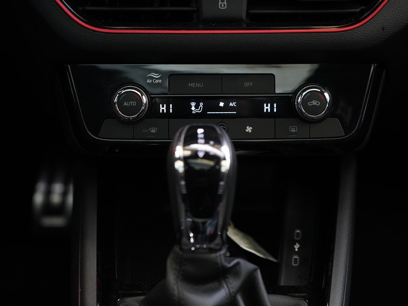 Skoda Kamiq 1.0 tsi monte carlo 110cv dsg