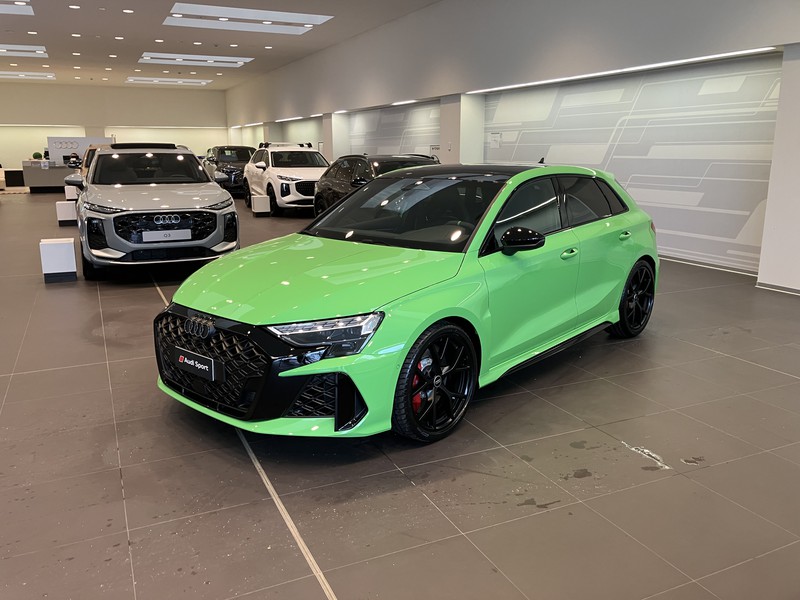 Audi RS3 sportback 2.5 tfsi quattro s-tronic