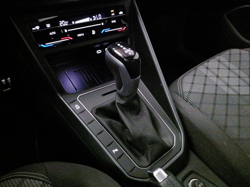 Volkswagen Taigo 1.0 tsi r-line 115cv dsg