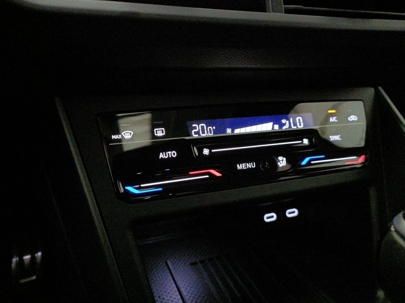 Volkswagen Taigo 1.0 tsi r-line 115cv dsg