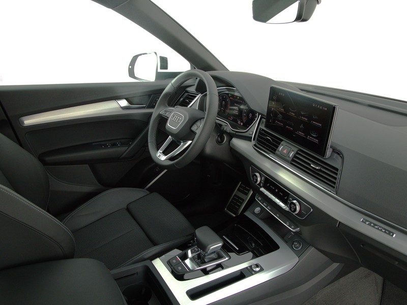 Audi Q5 40 2.0 tdi mhev 12v identity black quattro s-tronic