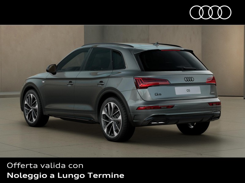 Audi Q5 40 2.0 tdi mhev 12v identity black quattro s-tronic