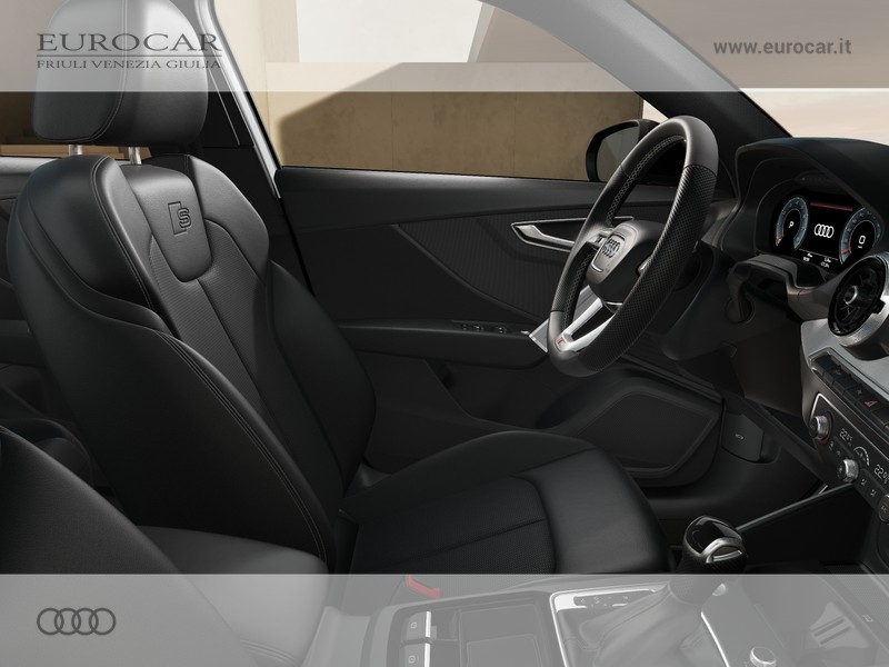 Audi Q2 35 1.5 tfsi identity black s-tronic