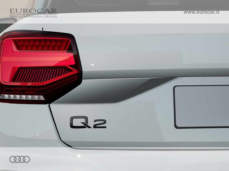 Audi Q2 35 1.5 tfsi identity black s-tronic